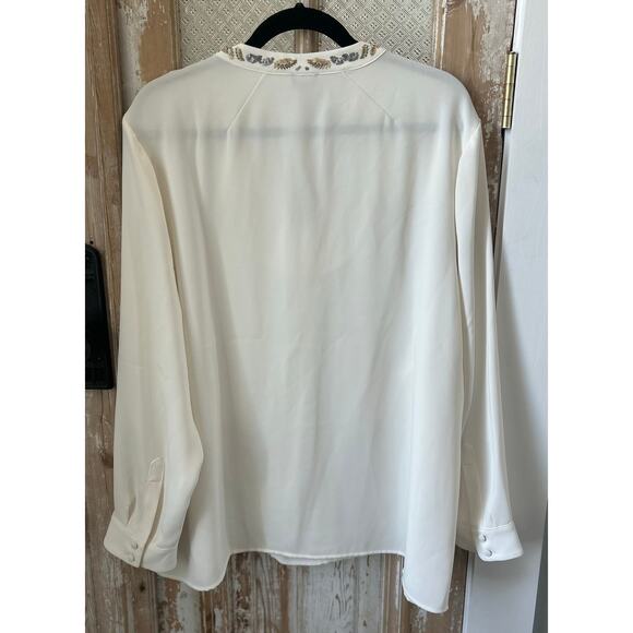 Women Chico's White Sequin Blouse, Size 16/18 - Picture 6 of 8